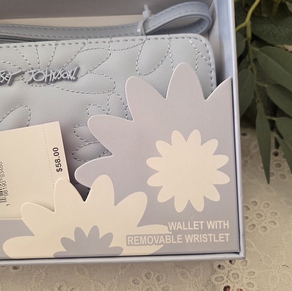 Betsey Johnson Blue Wristlet Wallet - Picture 5 of 6